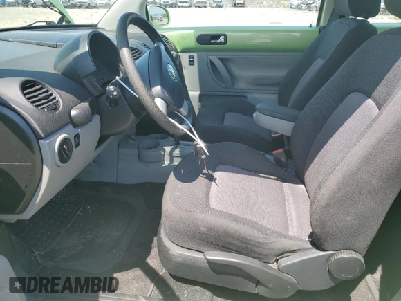 ✅ 2003 Volkswagen Beetle GLS • VIN: 3VWCD21C13M419124 • Lot: 60352365. Wystawiony na Copart z przebiegiem 56 874 mil. Bezpłatny archiwum sprzedaży aukcyjnych z USA i szczegółowy raport historii pojazdu na DreamBid. Zdjęcie 7.