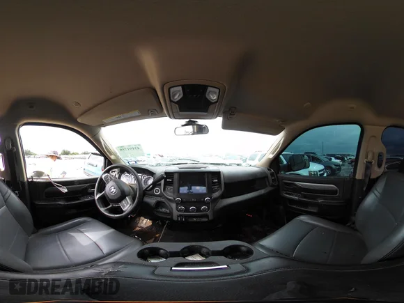 ✅ 2020 Ram 2500 Tradesman • VIN: 3C6UR4HLXLG110431 • Lot: 45191759. Wystawiony na IAAI z przebiegiem 123 313 mil. Bezpłatny archiwum sprzedaży aukcyjnych z USA i szczegółowy raport historii pojazdu na DreamBid. Zdjęcie 18.