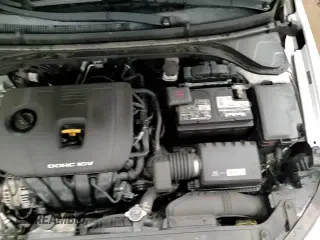 ✅ 2017 Hyundai Elantra SE • VIN: 5NPD84LF8HH090725 • Lot: 90608065. Listed on Copart with 106,077 mi. Free auction sales archive from the USA and detailed vehicle history report at DreamBid. Image 16.