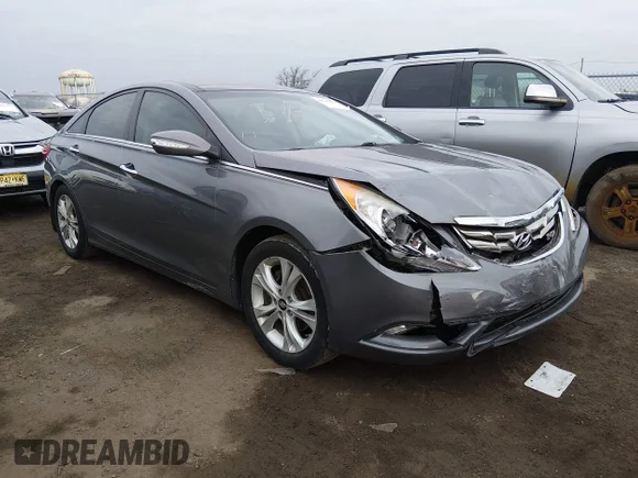 ✅ 2012 Hyundai Sonata Limited • VIN: 5NPEC4AC3CH353336 • Lot: 44646004. Wystawiony na IAAI z przebiegiem 99 940 mil. Bezpłatny archiwum sprzedaży aukcyjnych z USA i szczegółowy raport historii pojazdu na DreamBid. Zdjęcie 1.