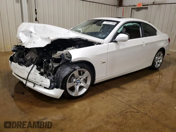 ✅ 2013 BMW 3 Series 335i xDrive • VIN: WBAKF9C50DE860408 • Лот: 50907906. Опубликован ранее на Copart с пробегом 96 600 миль. Бесплатный доступ к архиву аукционных продаж из США и подробный отчёт об истории автомобиля на DreamBid. Изображение 1.