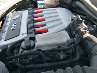 ✅ 2008 Volkswagen R32 • VIN: WVWKC71K38W107979 • Lot: 42732516. Listed on IAAI with 68,092 mi. Free auction sales archive from the USA and detailed vehicle history report at DreamBid. Image 20.