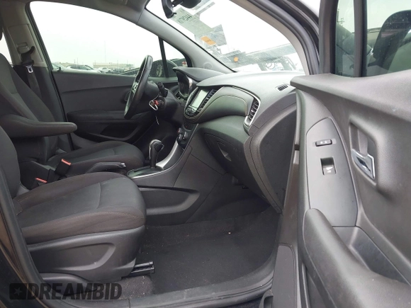 ✅ 2017 Chevrolet Trax LT • VIN: 3GNCJPSB4HL134873 • Lot: 44429718. Wystawiony na IAAI z przebiegiem 161 018 mil. Bezpłatny archiwum sprzedaży aukcyjnych z USA i szczegółowy raport historii pojazdu na DreamBid. Zdjęcie 5.
