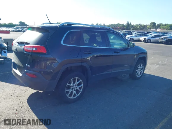 ✅ 2015 Jeep Cherokee Latitude • VIN: 1C4PJMCB2FW668100 • Lot: 45620752. Wystawiony na IAAI z przebiegiem 152 378 mil. Bezpłatny archiwum sprzedaży aukcyjnych z USA i szczegółowy raport historii pojazdu na DreamBid. Zdjęcie 4.