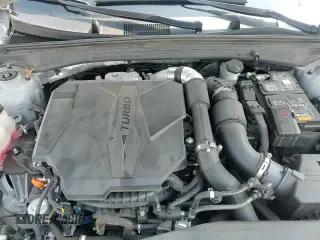 ✅ 2024 Kia K5 GT • VIN: 5XXG44J89RG259886 • Lot: 66730765. Wystawiony na Copart z przebiegiem 23 961 mil. Bezpłatny archiwum sprzedaży aukcyjnych z USA i szczegółowy raport historii pojazdu na DreamBid. Zdjęcie 14.