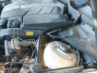 ✅ 2004 Mercedes-Benz C 240 • VIN: WDBRF81J44F473574 • Lot: 41607188. Wystawiony na IAAI z przebiegiem 234 875 mil. Bezpłatny archiwum sprzedaży aukcyjnych z USA i szczegółowy raport historii pojazdu na DreamBid. Zdjęcie 12.