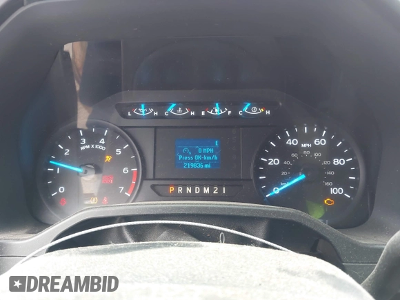 ✅ 2017 Ford F-250 XL • VIN: 1FT7X2B6XHEC22602 • Lot: 44935271. Wystawiony na IAAI z przebiegiem 219 836 mil. Bezpłatny archiwum sprzedaży aukcyjnych z USA i szczegółowy raport historii pojazdu na DreamBid. Zdjęcie 7.