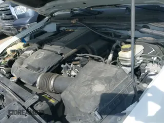 ✅ 2015 Nissan Frontier SV • VIN: 1N6AD0ER4FN766466 • Lot: 43353011. Wystawiony na IAAI z przebiegiem 201 812 mil. Bezpłatny archiwum sprzedaży aukcyjnych z USA i szczegółowy raport historii pojazdu na DreamBid. Zdjęcie 19.