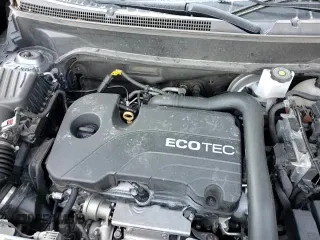 ✅ 2020 GMC Terrain SLT • VIN: 3GKALPEV4LL241659 • Lot: 86252065. Wystawiony na Copart z przebiegiem 109 281 mil. Bezpłatny archiwum sprzedaży aukcyjnych z USA i szczegółowy raport historii pojazdu na DreamBid. Zdjęcie 15.