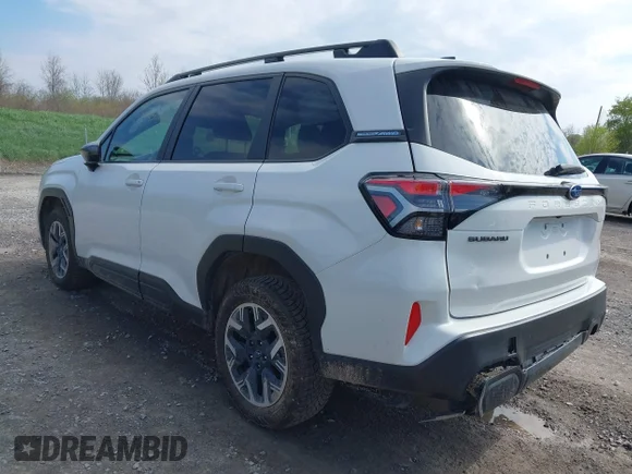 ✅ 2025 Subaru Forester Premium • VIN: JF2SLDDC8SH515894 • Lot: 44945014. Listed on IAAI with 34,730 mi. Free auction sales archive from the USA and detailed vehicle history report at DreamBid. Image 3.