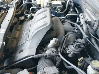 ✅ 2002 Ford Escape XLT • VIN: 1FMCU031X2KA37050 • Лот: 42024674. Опубликован ранее на IAAI с пробегом 199 249 миль. Бесплатный доступ к архиву аукционных продаж из США и подробный отчёт об истории автомобиля на DreamBid. Изображение 19.