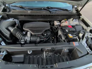 ✅ 2020 GMC Acadia SLT • VIN: 1GKKNMLS5LZ215621 • Lot: 62431825. Wystawiony na Copart z przebiegiem 80 014 mil. Bezpłatny archiwum sprzedaży aukcyjnych z USA i szczegółowy raport historii pojazdu na DreamBid. Zdjęcie 11.