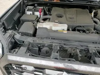 ✅ 2022 Toyota Tundra Platinum • VIN: 5TFNA5DB8NX026467 • Lot: 85454294. Wystawiony na Copart z przebiegiem 43 998 mil. Bezpłatny archiwum sprzedaży aukcyjnych z USA i szczegółowy raport historii pojazdu na DreamBid. Zdjęcie 14.