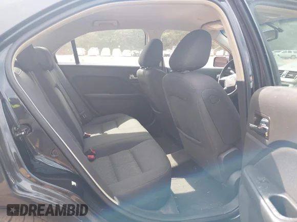 ✅ 2010 Ford Fusion • VIN: 3FAHPOHA5AR275463 • Лот: 43094518. Опубликован ранее на IAAI с пробегом 213 729 миль. Бесплатный доступ к архиву аукционных продаж из США и подробный отчёт об истории автомобиля на DreamBid. Изображение 8.