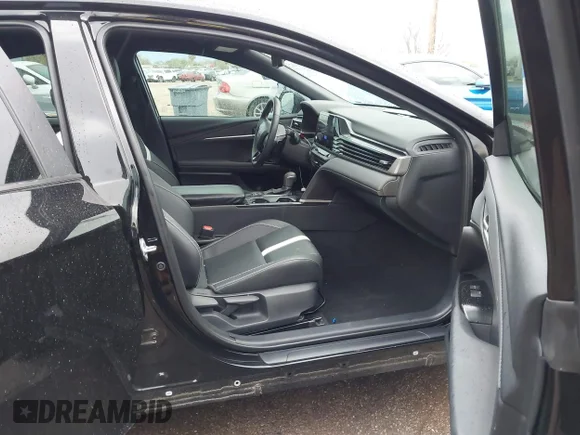 ✅ 2025 Toyota Camry SE • VIN: 4T1DAACKXSU117495 • Lot: 44026733. Wystawiony na IAAI z przebiegiem 22 806 mil. Bezpłatny archiwum sprzedaży aukcyjnych z USA i szczegółowy raport historii pojazdu na DreamBid. Zdjęcie 5.