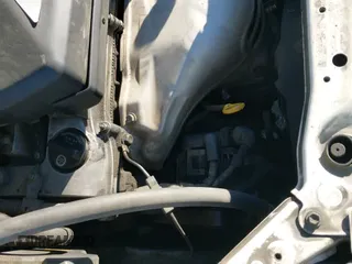 ✅ 2004 Toyota RAV4 • VIN: JTEGD20V940001675 • Lot: 43397062. Listed on IAAI with 247,197 mi. Free auction sales archive from the USA and detailed vehicle history report at DreamBid. Image 13.