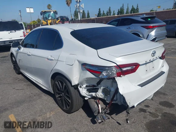 ✅ 2018 Toyota Camry XSE • VIN: 4T1B61HK9JU020286 • Lot: 45349065. Wystawiony na IAAI z przebiegiem 96 328 mil. Bezpłatny archiwum sprzedaży aukcyjnych z USA i szczegółowy raport historii pojazdu na DreamBid. Zdjęcie 3.