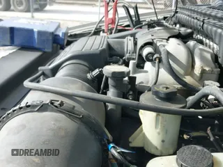 ✅ 2002 Lincoln Navigator • VIN: 5LMFU28R62LJ01647 • Lot: 41468287. Listed on IAAI with 134,396 mi. Free auction sales archive from the USA and detailed vehicle history report at DreamBid. Image 19.