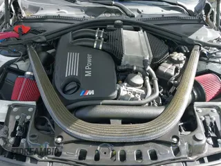 ✅ 2017 BMW M4 • VIN: WBS3U9C54HP970913 • Lot: 41952091. Wystawiony na IAAI z przebiegiem 84 247 mil. Bezpłatny archiwum sprzedaży aukcyjnych z USA i szczegółowy raport historii pojazdu na DreamBid. Zdjęcie 19.