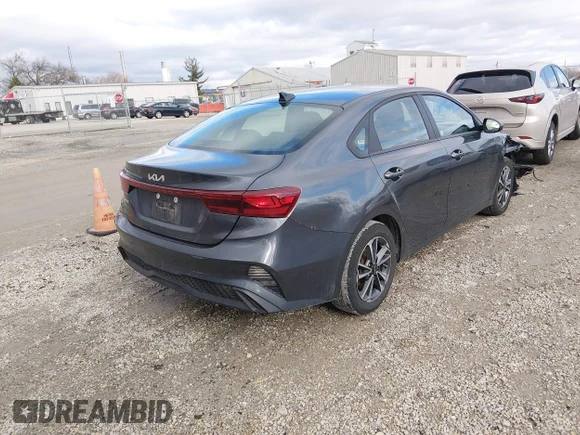 ✅ 2024 Kia Forte LX • VIN: 3KPF24AD5RE754867 • Лот: 44111592. Опубліковано раніше на IAAI з пробігом 49 765 миль. Безкоштовний доступ до архіву аукціонних продажів зі США та докладний звіт про історію автомобіля на DreamBid. Зображення 4.