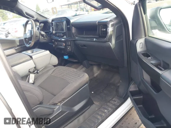 ✅ 2022 Ford F-150 XL • VIN: 1FTFW1E85NKF16086 • Lot: 44097287. Wystawiony na IAAI z przebiegiem 92 452 mil. Bezpłatny archiwum sprzedaży aukcyjnych z USA i szczegółowy raport historii pojazdu na DreamBid. Zdjęcie 5.