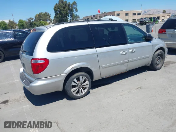✅ 2007 Dodge Grand Caravan SXT • VIN: 2D4GP44L07R119921 • Lot: 45601473. Wystawiony na IAAI z przebiegiem 115 308 mil. Bezpłatny archiwum sprzedaży aukcyjnych z USA i szczegółowy raport historii pojazdu na DreamBid. Zdjęcie 4.