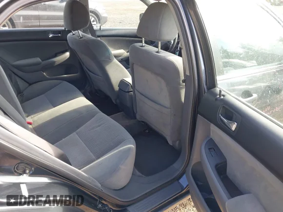 ✅ 2005 Honda Accord LX • VIN: 1HGCM56465A197140 • Lot: 43062364. Wystawiony na IAAI z przebiegiem 213 856 mil. Bezpłatny archiwum sprzedaży aukcyjnych z USA i szczegółowy raport historii pojazdu na DreamBid. Zdjęcie 8.