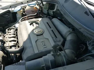 ✅ 2010 Volkswagen Passat Komfort • VIN: WVWJK7AN8AE137788 • Lot: 43377992. Wystawiony na IAAI z przebiegiem 188 049 mil. Bezpłatny archiwum sprzedaży aukcyjnych z USA i szczegółowy raport historii pojazdu na DreamBid. Zdjęcie 19.