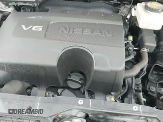 ✅ 2018 Nissan Pathfinder S • VIN: 5N1DR2MM7JC666476 • Lot: 43475396. Wystawiony na IAAI z przebiegiem 76 100 mil. Bezpłatny archiwum sprzedaży aukcyjnych z USA i szczegółowy raport historii pojazdu na DreamBid. Zdjęcie 18.