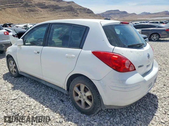 ✅ 2007 Nissan Versa SL • VIN: 3N1BC13E37L379198 • Lot: 50684156. Wystawiony na Copart z przebiegiem 150 412 mil. Bezpłatny archiwum sprzedaży aukcyjnych z USA i szczegółowy raport historii pojazdu na DreamBid. Zdjęcie 2.