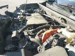 ✅ 2019 Toyota RAV4 Hybrid XLE • VIN: JTMRWRFV5KD033214 • Лот: 43704396. Опубликован ранее на IAAI с пробегом 170 330 миль. Бесплатный доступ к архиву аукционных продаж из США и подробный отчёт об истории автомобиля на DreamBid. Изображение 20.