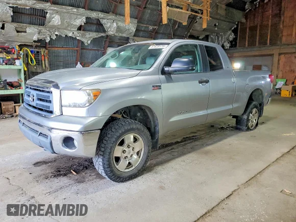 ✅ 2010 Toyota Tundra • VIN: 5TFUY5F19AX106057 • Лот: 57628176. Опубликован ранее на Copart с пробегом 260 359 миль. Бесплатный доступ к архиву аукционных продаж из США и подробный отчёт об истории автомобиля на DreamBid. Изображение 1.