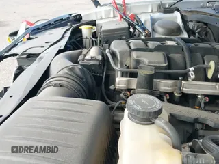 ✅ 2019 Dodge Charger Police • VIN: 2C3CDXKTXKH647834 • Lot: 43662312. Wystawiony na IAAI z przebiegiem 85 348 mil. Bezpłatny archiwum sprzedaży aukcyjnych z USA i szczegółowy raport historii pojazdu na DreamBid. Zdjęcie 18.