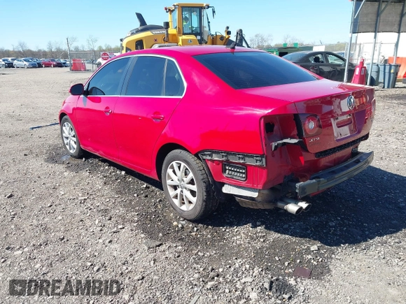 ✅ 2010 Volkswagen Jetta SE • VIN: 3VWRZ7AJ8AM059872 • Lot: 44810595. Wystawiony na IAAI z przebiegiem 109 698 mil. Bezpłatny archiwum sprzedaży aukcyjnych z USA i szczegółowy raport historii pojazdu na DreamBid. Zdjęcie 3.
