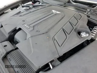 ✅ 2021 Bentley Bentayga V8 • VIN: SJAAM2ZV7MC033604 • Лот: 66681263. Опубликован ранее на Copart с пробегом 35 551 миль. Бесплатный доступ к архиву аукционных продаж из США и подробный отчёт об истории автомобиля на DreamBid. Изображение 16.