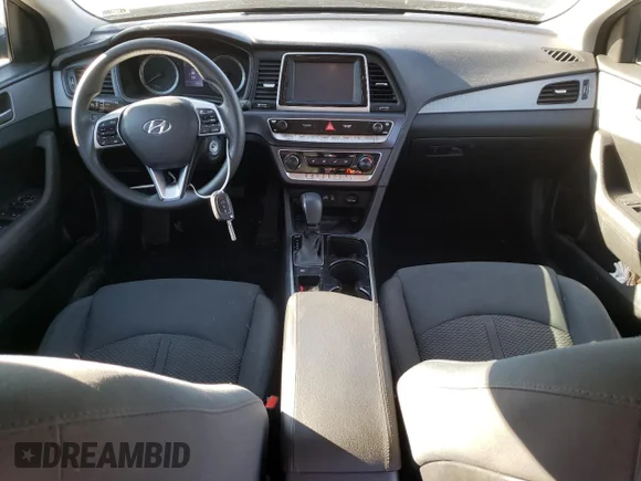 ✅ 2018 Hyundai Sonata SE • VIN: 5NPE24AF6JH725780 • Lot: 35956013. Wystawiony na Copart z przebiegiem 94 190 mil. Bezpłatny archiwum sprzedaży aukcyjnych z USA i szczegółowy raport historii pojazdu na DreamBid. Zdjęcie 8.