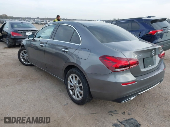 ✅ 2019 Mercedes-Benz A 220 • VIN: WDD3G4FB9KW030600 • Lot: 43850583. Wystawiony na IAAI z przebiegiem 42 435 mil. Bezpłatny archiwum sprzedaży aukcyjnych z USA i szczegółowy raport historii pojazdu na DreamBid. Zdjęcie 3.