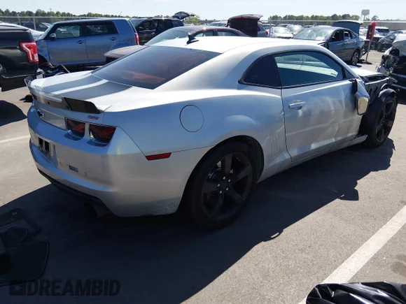 ✅ 2010 Chevrolet Camaro 2SS • VIN: 2G1FK1EJ7A9173610 • Lot: 44969444. Wystawiony na IAAI z przebiegiem 125 518 mil. Bezpłatny archiwum sprzedaży aukcyjnych z USA i szczegółowy raport historii pojazdu na DreamBid. Zdjęcie 4.