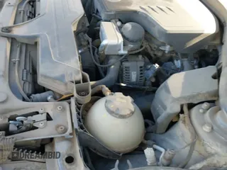 ✅ 2018 BMW 3 Series 320i • VIN: WBA8E1G52JNU92446 • Lot: 41337278. Wystawiony na IAAI z przebiegiem 73 392 mil. Bezpłatny archiwum sprzedaży aukcyjnych z USA i szczegółowy raport historii pojazdu na DreamBid. Zdjęcie 20.