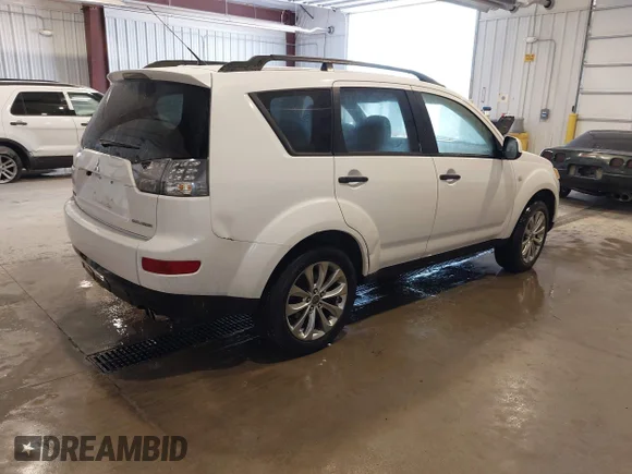 ✅ 2007 Mitsubishi Outlander LS • VIN: JA4MT31X67Z015334 • Lot: 44459626. Wystawiony na IAAI z przebiegiem 278 939 mil. Bezpłatny archiwum sprzedaży aukcyjnych z USA i szczegółowy raport historii pojazdu na DreamBid. Zdjęcie 4.