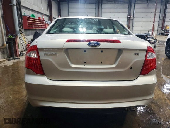 ✅ 2010 Ford Fusion SE • VIN: 3FAHP0HA9AR378997 • Lot: 74549475. Wystawiony na Copart z przebiegiem 106 480 mil. Bezpłatny archiwum sprzedaży aukcyjnych z USA i szczegółowy raport historii pojazdu na DreamBid. Zdjęcie 6.