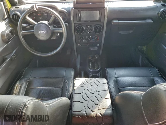 ✅ 2007 Jeep Wrangler Unlimited X • VIN: 1J4GB39117L151115 • Lot: 96592255. Wystawiony na Copart z przebiegiem 312 734 mil. Bezpłatny archiwum sprzedaży aukcyjnych z USA i szczegółowy raport historii pojazdu na DreamBid. Zdjęcie 8.