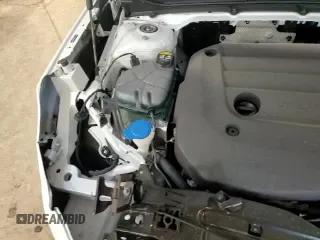 ✅ 2025 Volvo XC40 Core Bright Theme • VIN: YV4L12UJ5S2604026 • Lot: 63060135. Listed on Copart with 1,559 mi. Free auction sales archive from the USA and detailed vehicle history report at DreamBid. Image 15.