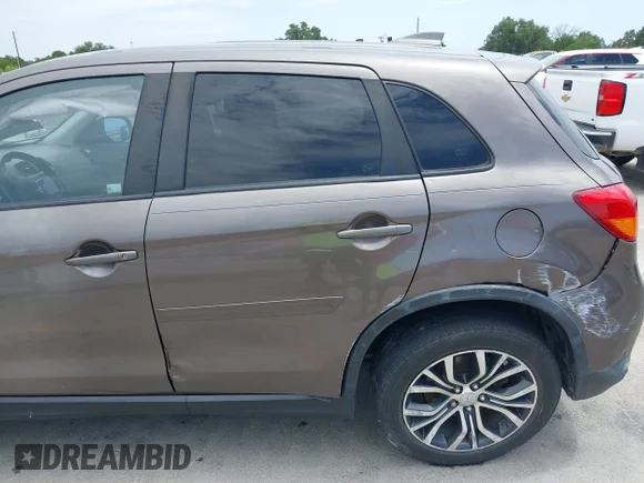✅ 2017 Mitsubishi Outlander ES • VIN: JA4AP3AU3HZ003267 • Lot: 42734751. Listed on IAAI with 107,478 mi. Free auction sales archive from the USA and detailed vehicle history report at DreamBid. Image 6.