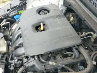 ✅ 2020 Hyundai Elantra SEL • VIN: 5NPD84LF7LH500729 • Lot: 42931384. Listed on IAAI with 136,057 mi. Free auction sales archive from the USA and detailed vehicle history report at DreamBid. Image 19.