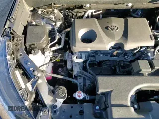 ✅ 2024 Toyota RAV4 XLE Premium • VIN: 2T3A1RFV5RW493725 • Lot: 85565645. Wystawiony na Copart z przebiegiem 8 160 mil. Bezpłatny archiwum sprzedaży aukcyjnych z USA i szczegółowy raport historii pojazdu na DreamBid. Zdjęcie 15.