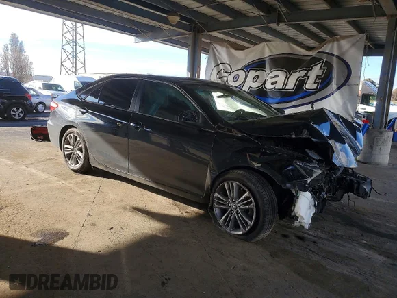 ✅ 2015 Toyota Camry LE • VIN: 4T4BF1FK5FR488628 • Lot: 99557905. Wystawiony na Copart z przebiegiem Nie podano. Bezpłatny archiwum sprzedaży aukcyjnych z USA i szczegółowy raport historii pojazdu na DreamBid. Zdjęcie 4.