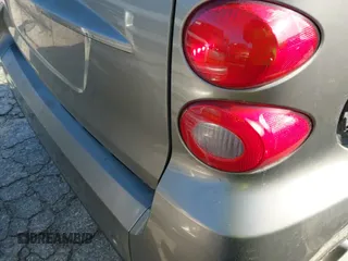 ✅ 2009 Smart fortwo Pure • VIN: WMEEJ31X99K302227 • Lot: 41900573. Listed on IAAI with 30,730 mi. Free auction sales archive from the USA and detailed vehicle history report at DreamBid. Image 16.