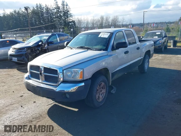 ✅ 2005 Dodge Dakota SLT • VIN: 1D7HW48N35S365671 • Lot: 41406846. Wystawiony na IAAI z przebiegiem 134 384 mil. Bezpłatny archiwum sprzedaży aukcyjnych z USA i szczegółowy raport historii pojazdu na DreamBid. Zdjęcie 2.