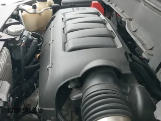 ✅ 2015 Chevrolet Traverse LT • VIN: 1GNKRGKD3FJ107593 • Lot: 43397778. Wystawiony na IAAI z przebiegiem 172 423 mil. Bezpłatny archiwum sprzedaży aukcyjnych z USA i szczegółowy raport historii pojazdu na DreamBid. Zdjęcie 21.